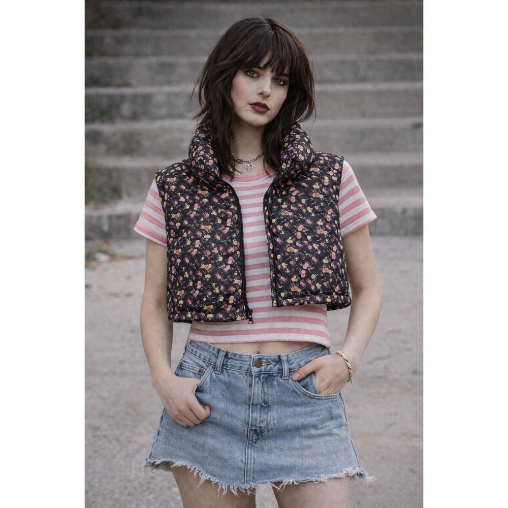 Aeropostale Remixed Down Floral Crop Puffer Vest Womens‎ Large Black Pink Grunge